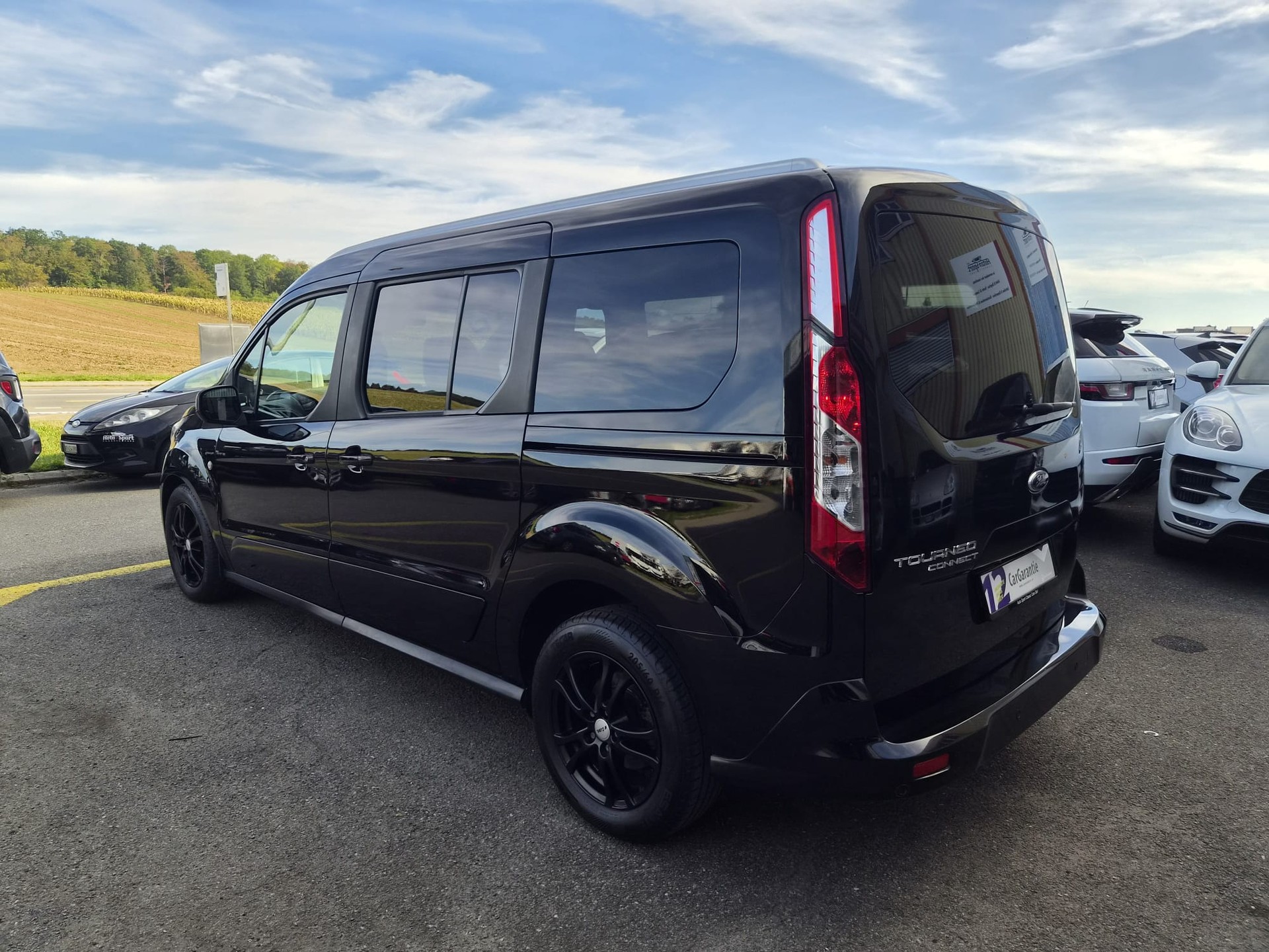 FORD Grand Tourneo Connect 1.5 EcoBlue Titanium Automat-image-2