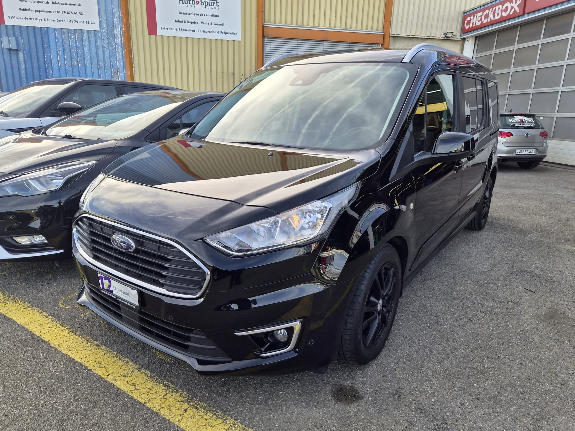 FORD Grand Tourneo Connect 1.5 EcoBlue Titanium Automat-image-0