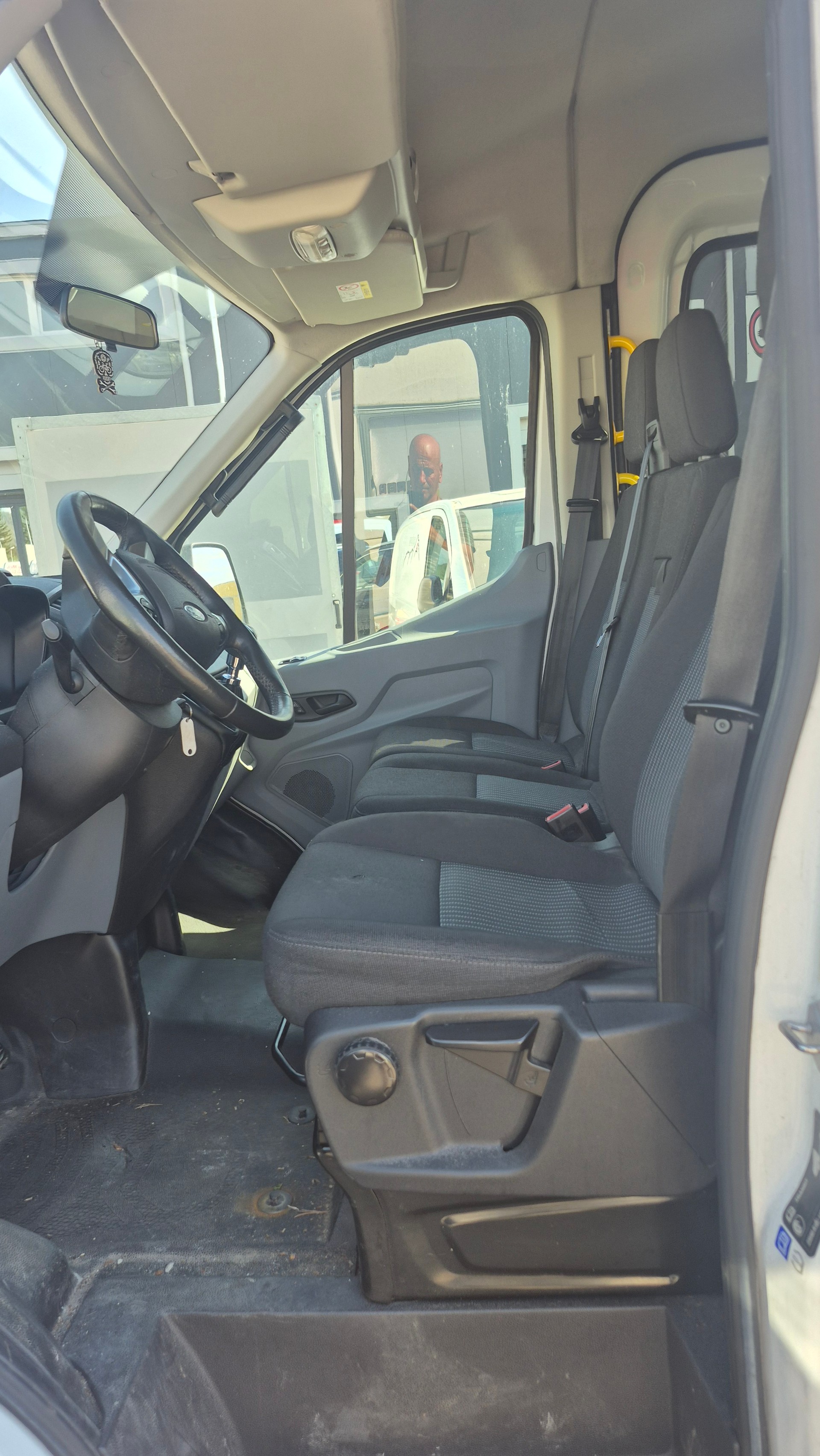 FORD Transit Combi 350 L3 Ambiente FWD-image-8