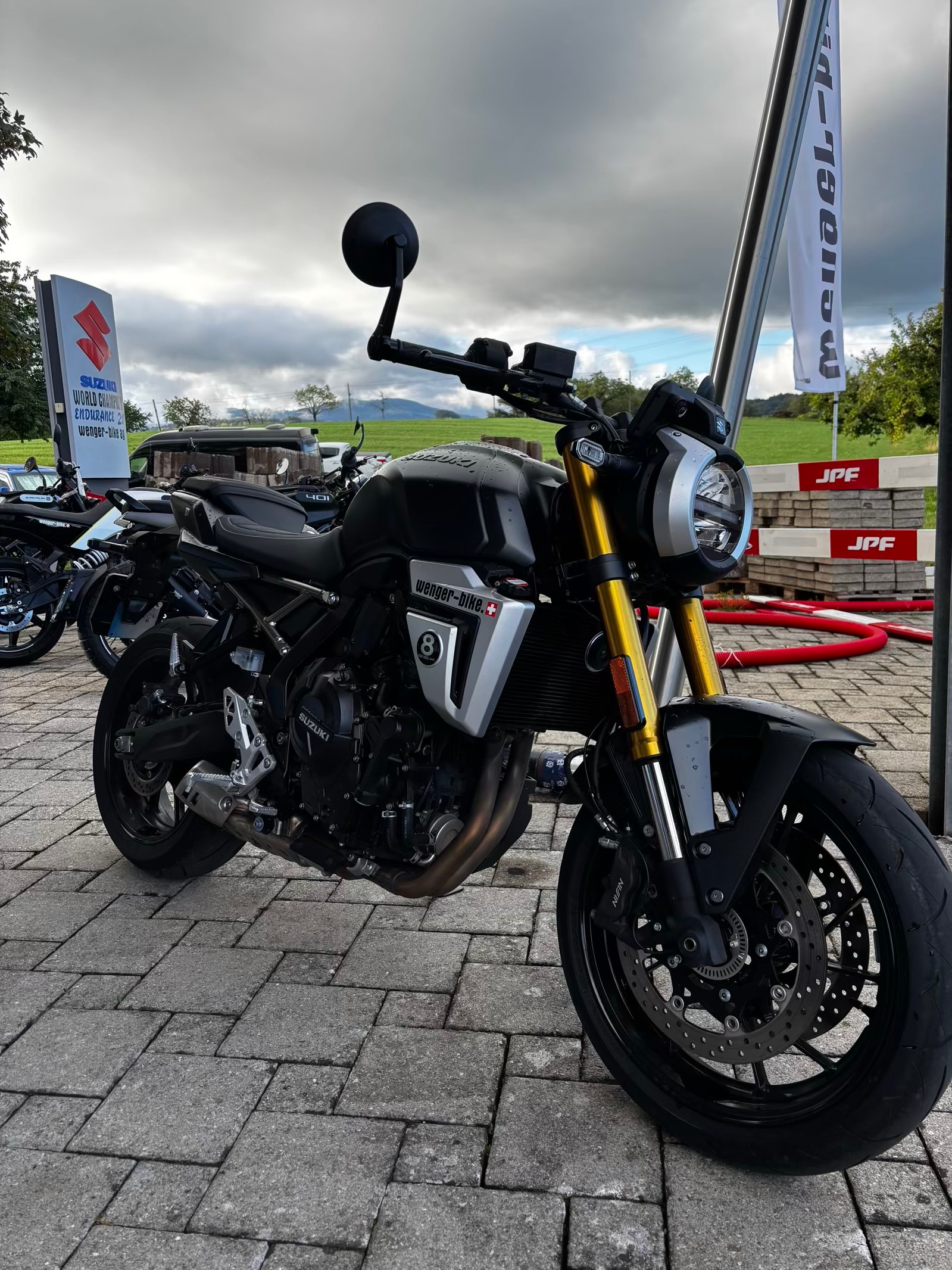 SUZUKI GSX-8T-image-3