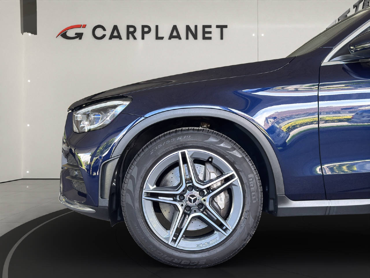 MERCEDES-BENZ GLC 300 AMG Line 4m-showroom-element-3