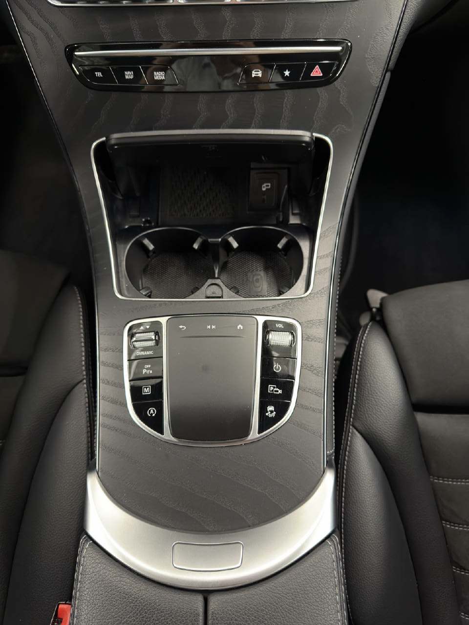 MERCEDES-BENZ GLC 300 AMG Line 4m-image-18