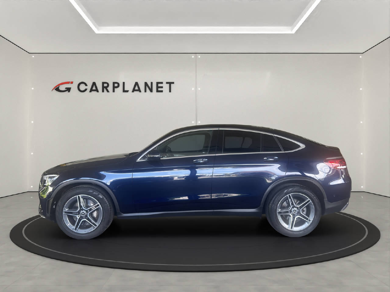 MERCEDES-BENZ GLC 300 AMG Line 4m-showroom-element-1