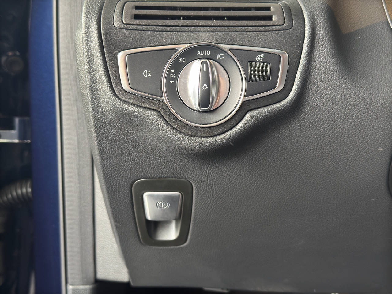 MERCEDES-BENZ GLC 300 AMG Line 4m-image-20