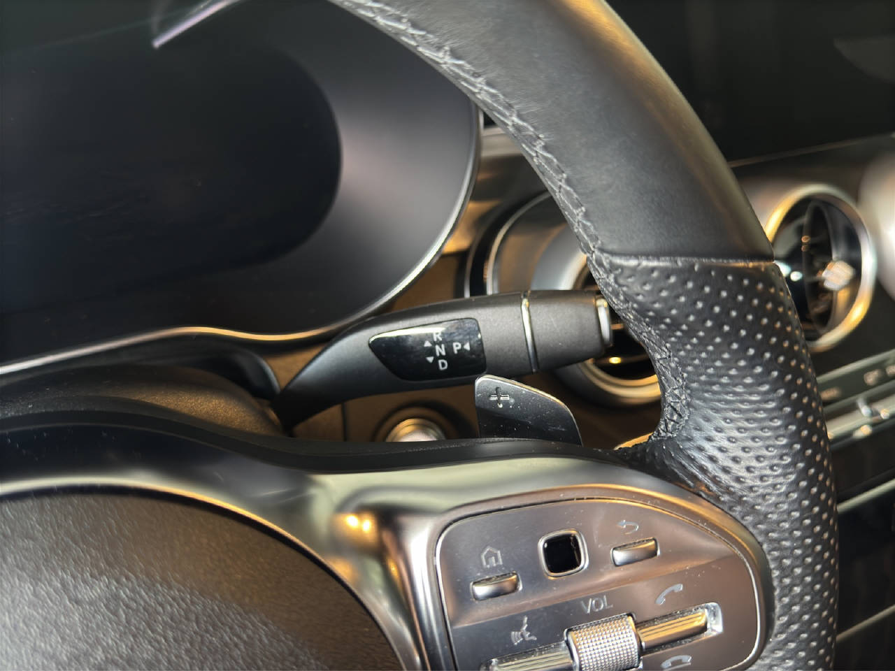 MERCEDES-BENZ GLC 300 AMG Line 4m-image-11
