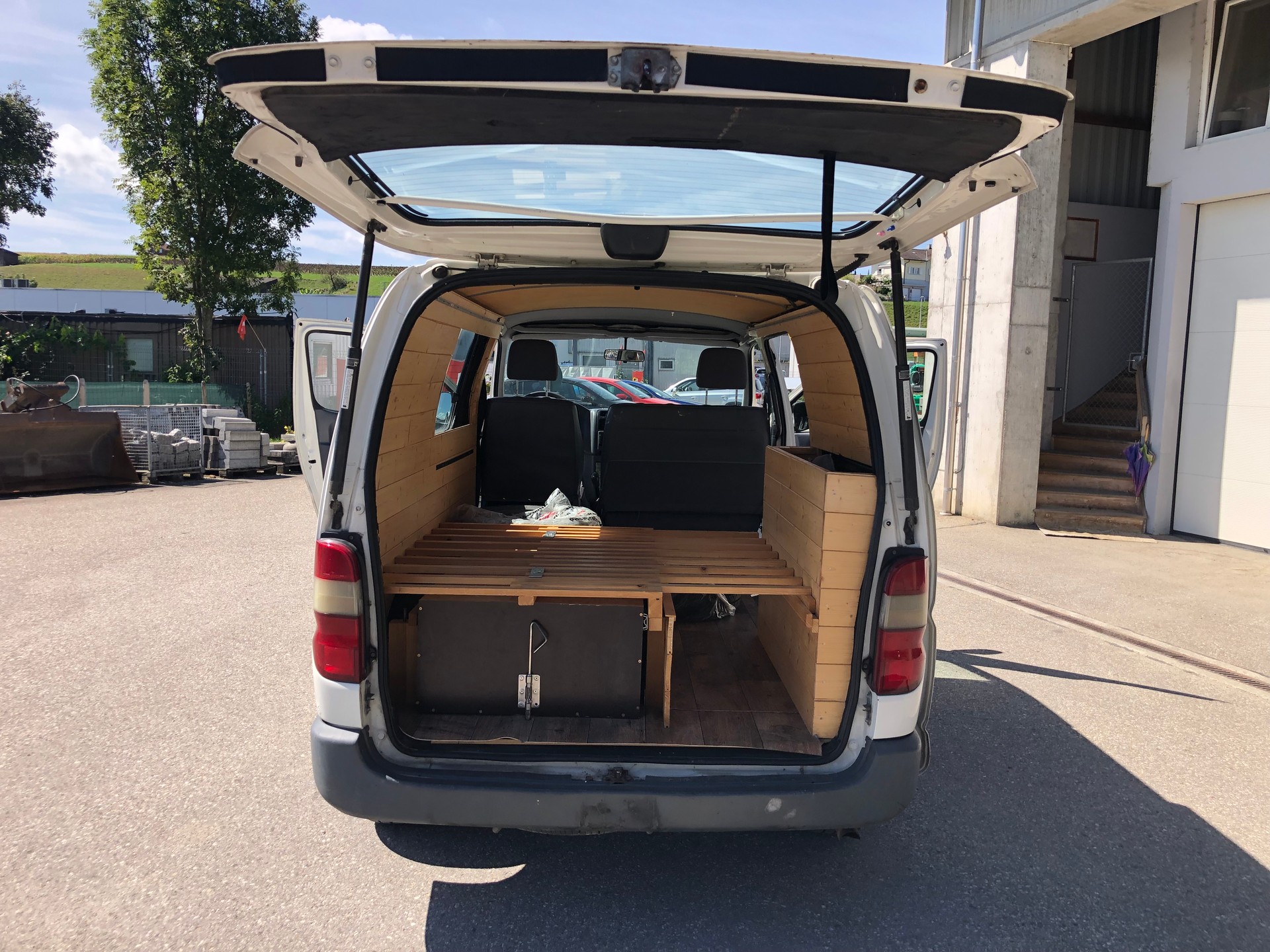 TOYOTA Hiace 2.7 Van 4x4-image-9