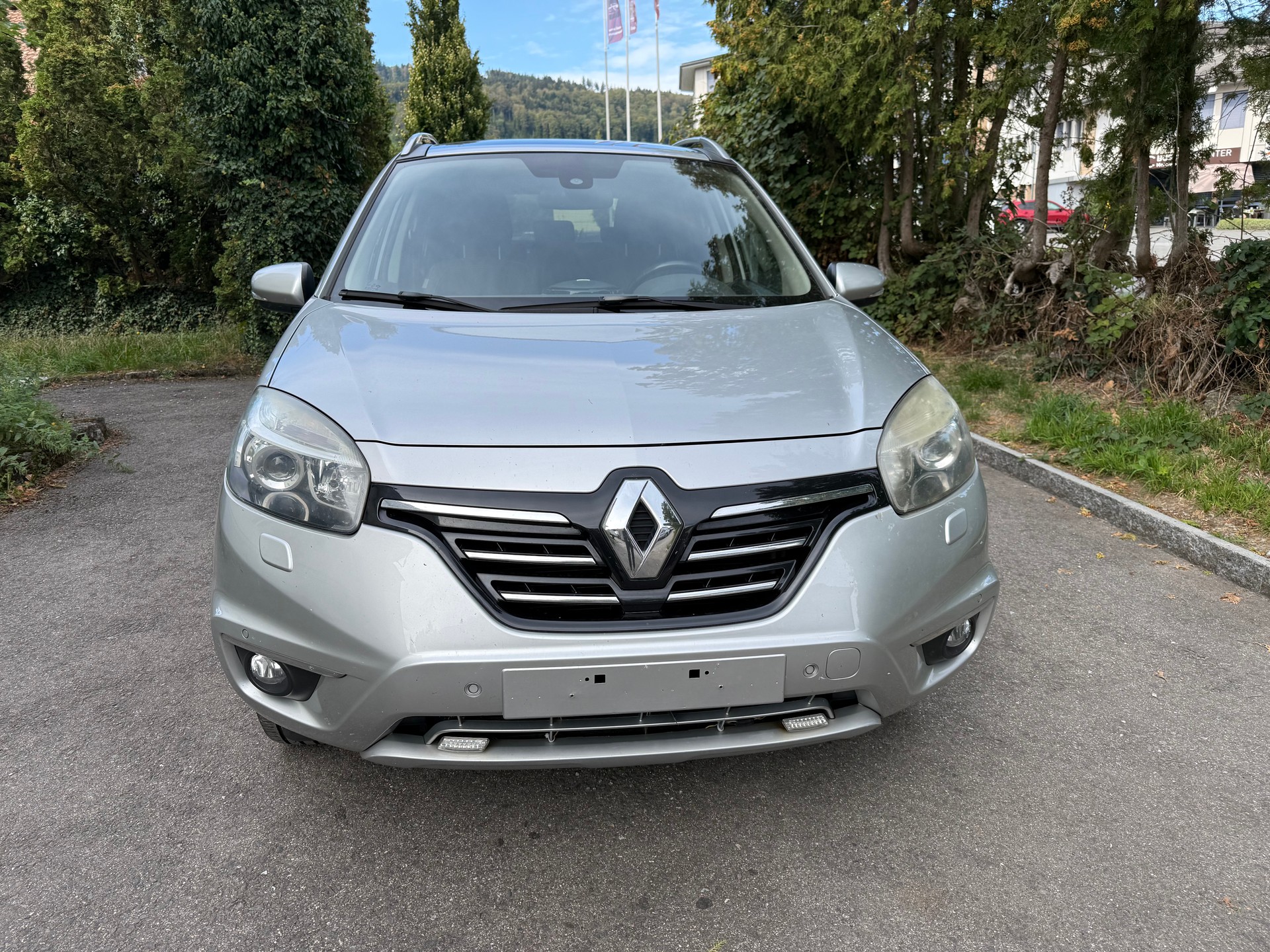RENAULT Koleos 2.0 dCi Exception 4x4 Automatic-image-1