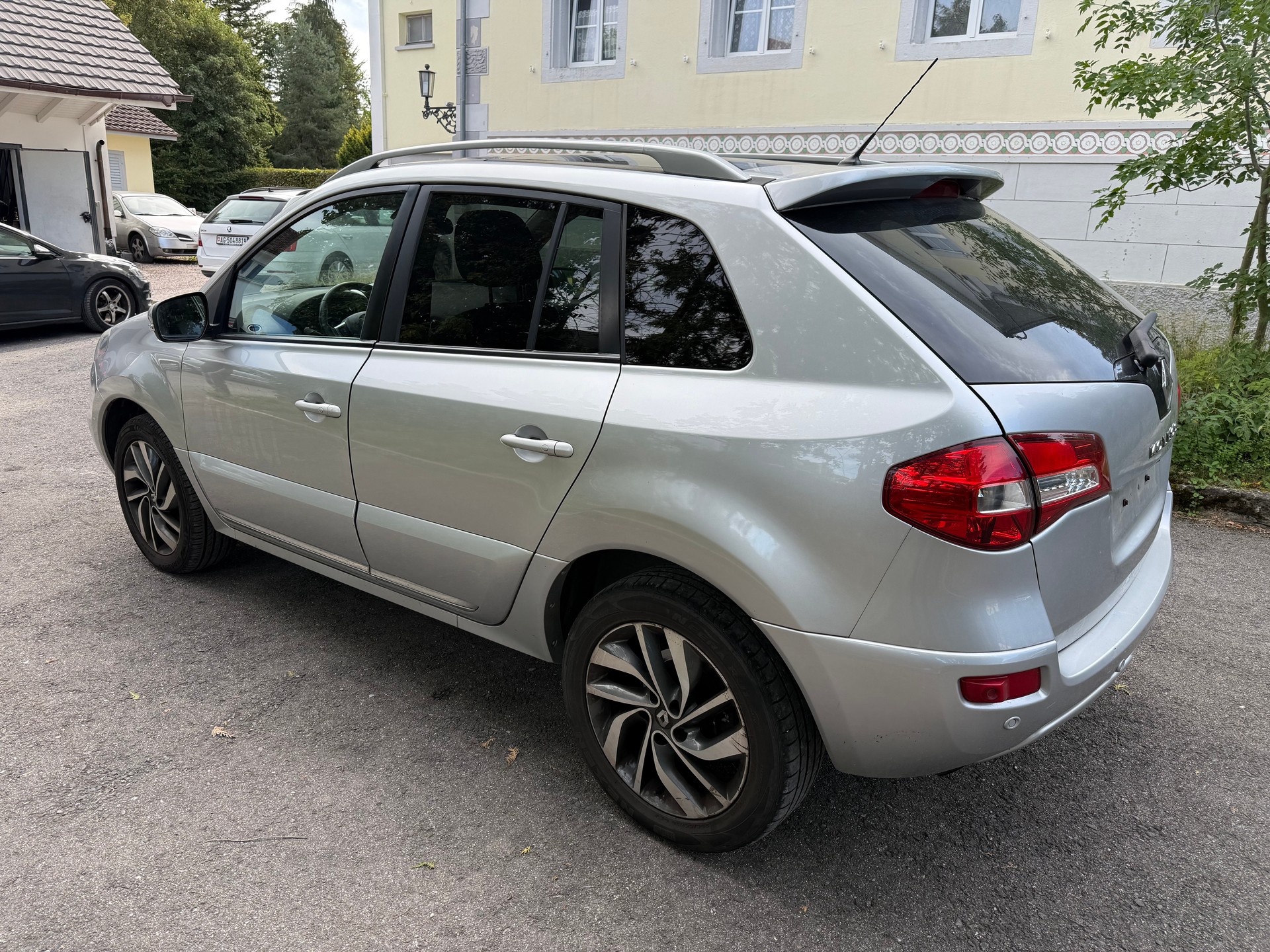 RENAULT Koleos 2.0 dCi Exception 4x4 Automatic-image-3