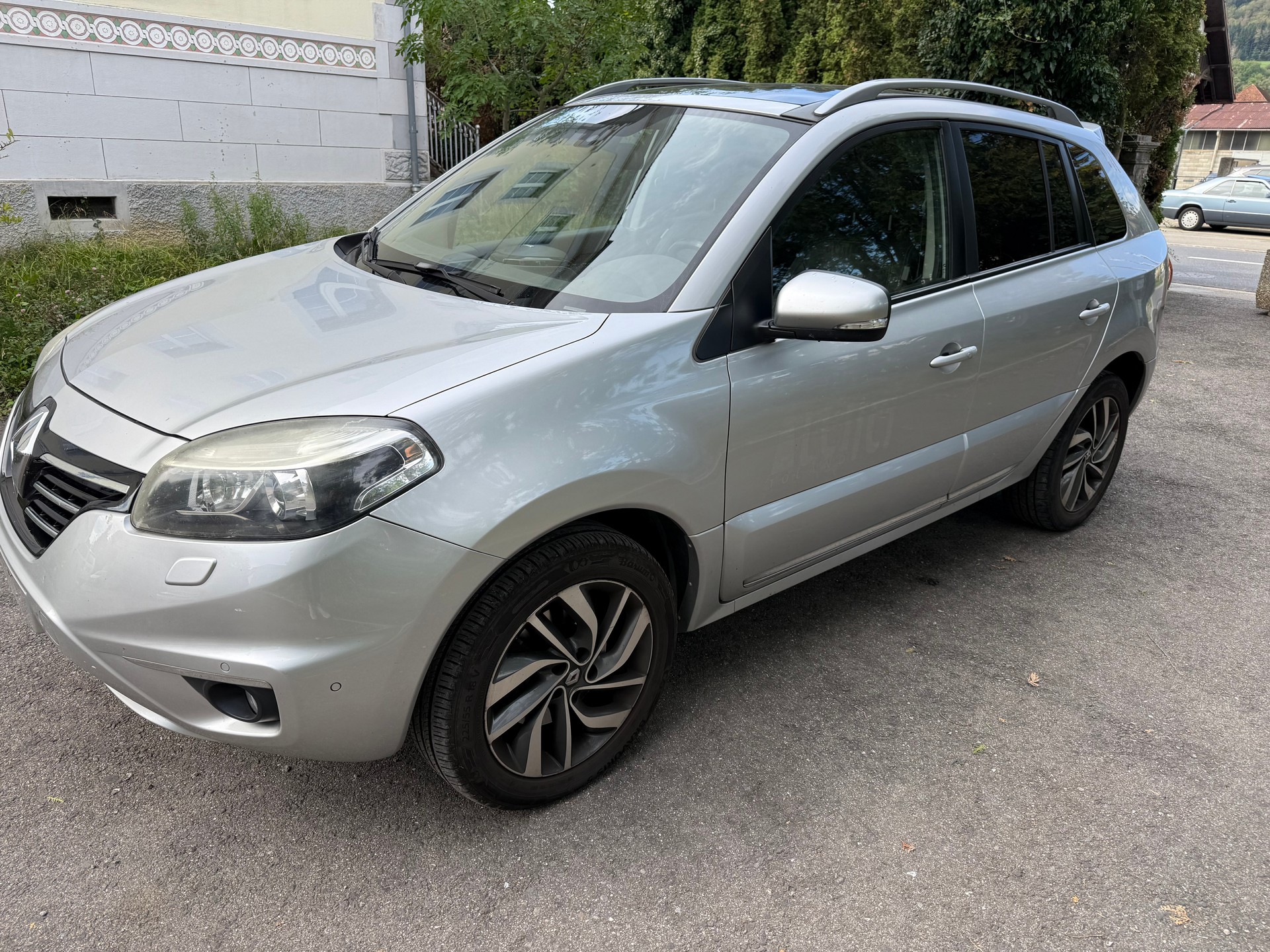 RENAULT Koleos 2.0 dCi Exception 4x4 Automatic-image-2