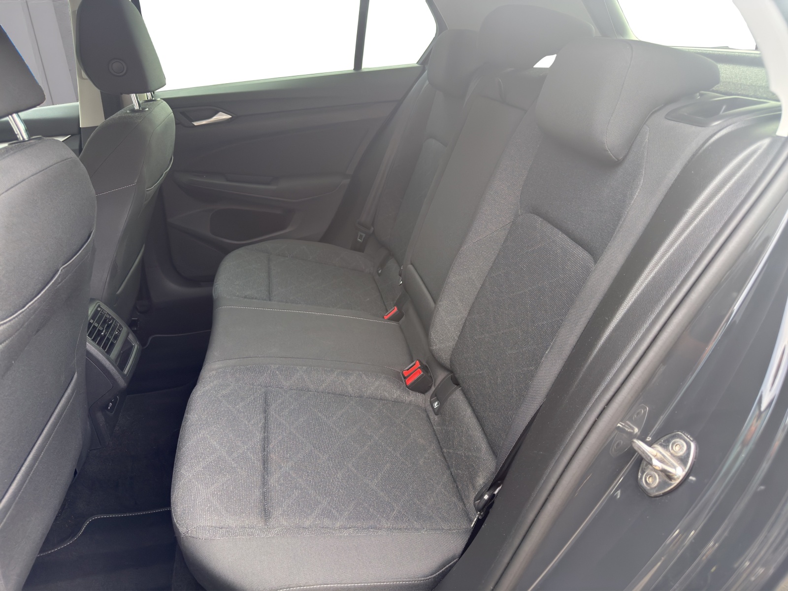 VW Golf 1.0 eTSI mHEV ACTLife DSG-image-10