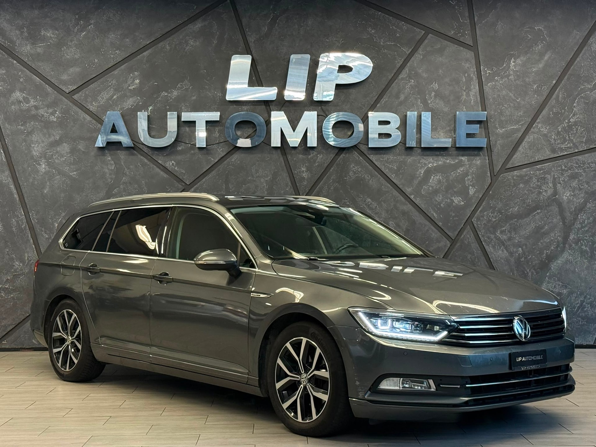 VW Passat Variant 2.0 TDI BMT Family DSG 4Motion-showroom-element-2