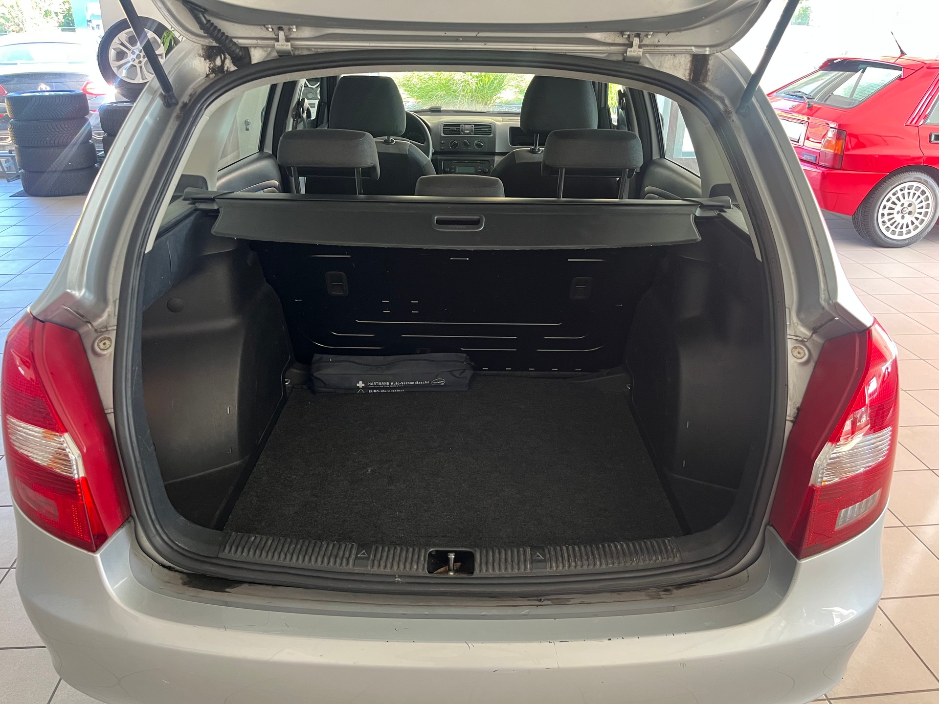 SKODA Fabia 1.6 TDI Classic-image-4