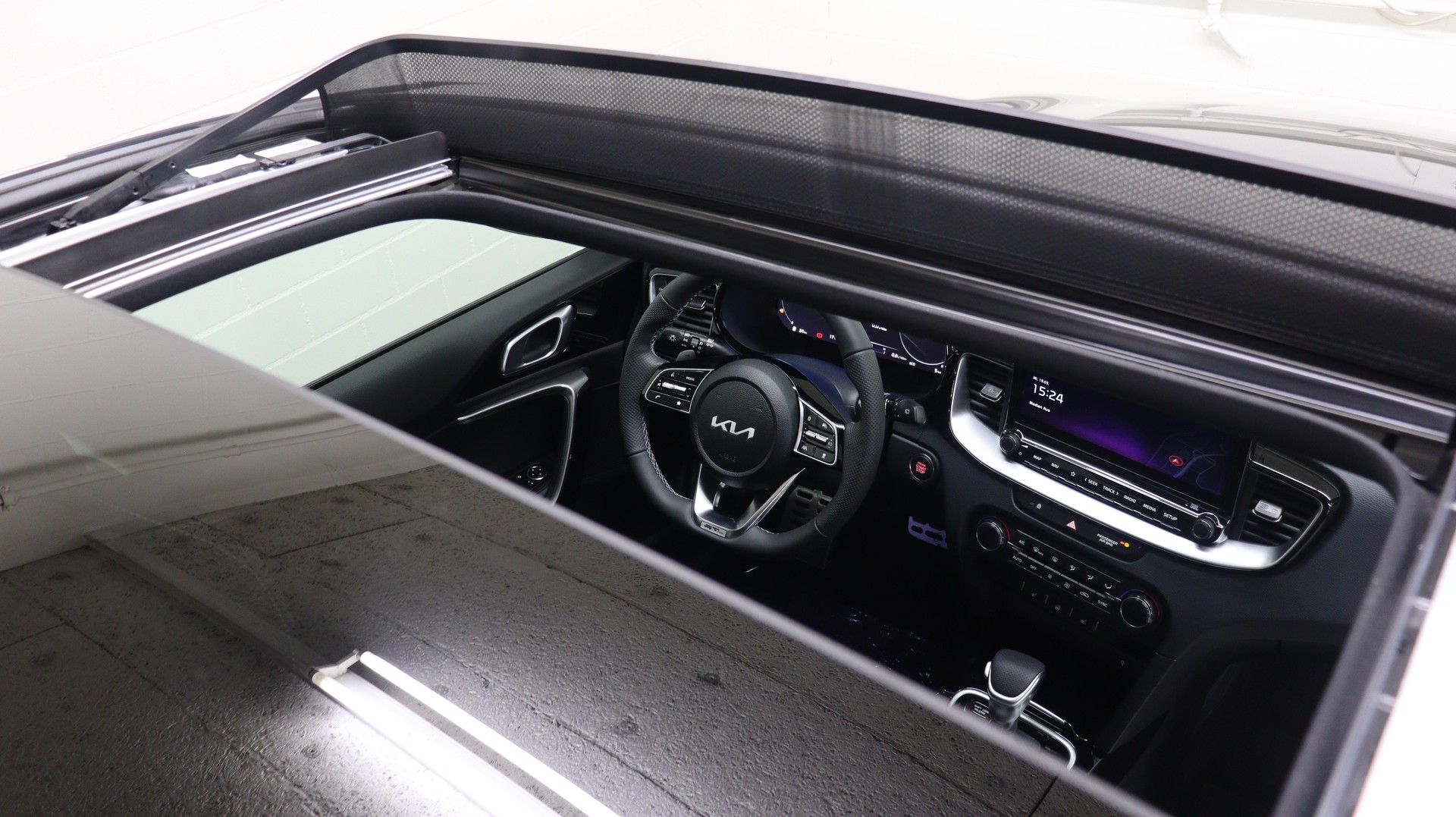 KIA Ceed 1.5 T-GDi MHEV GT-Line-image-7