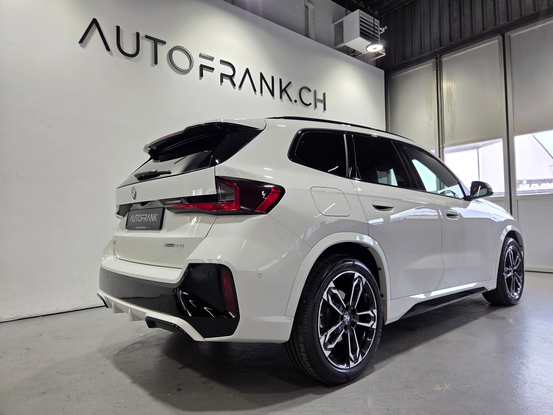 BMW X1 23i xDrive M-Sport-image-8
