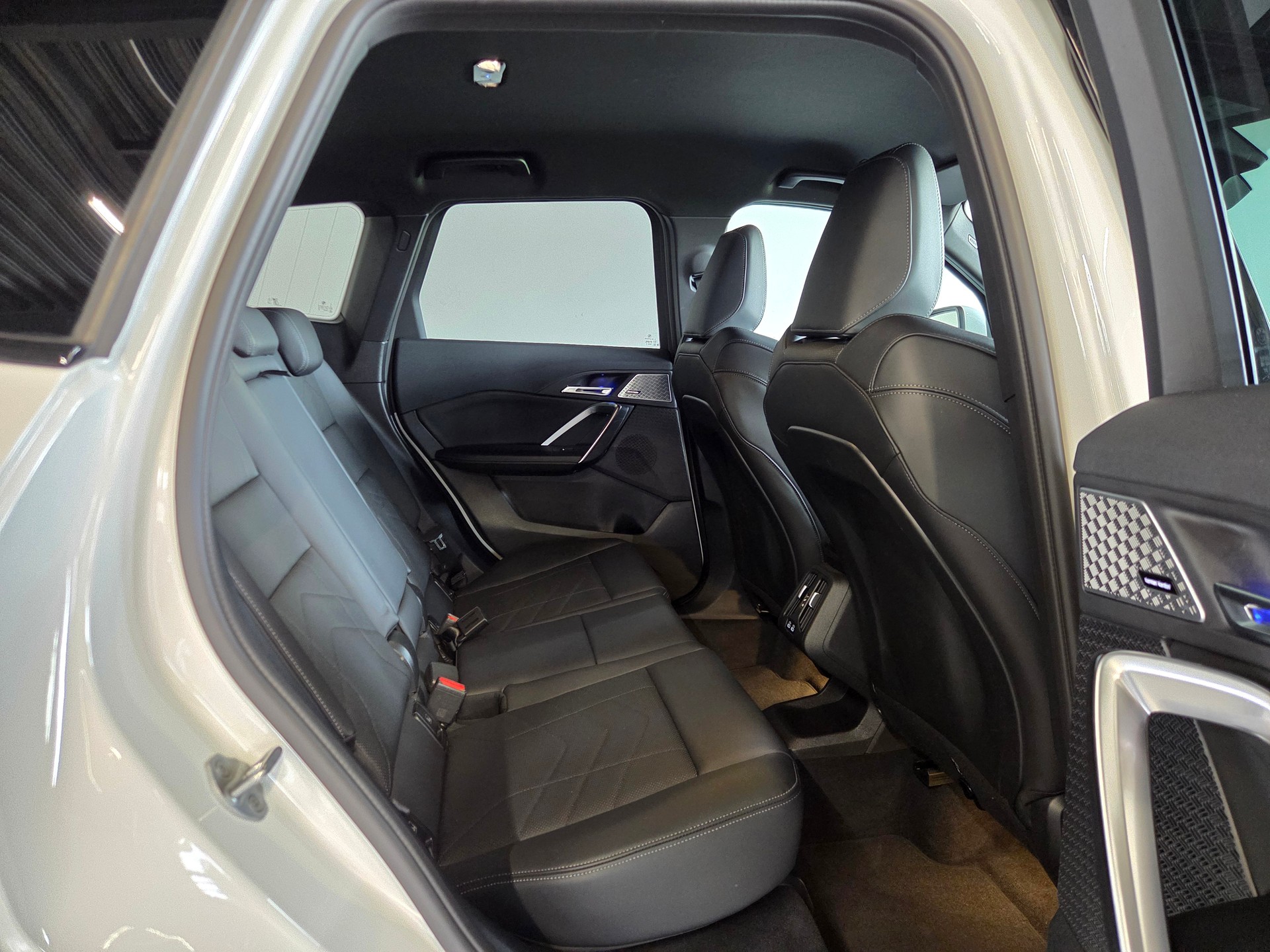 BMW X1 23i xDrive M-Sport-image-21