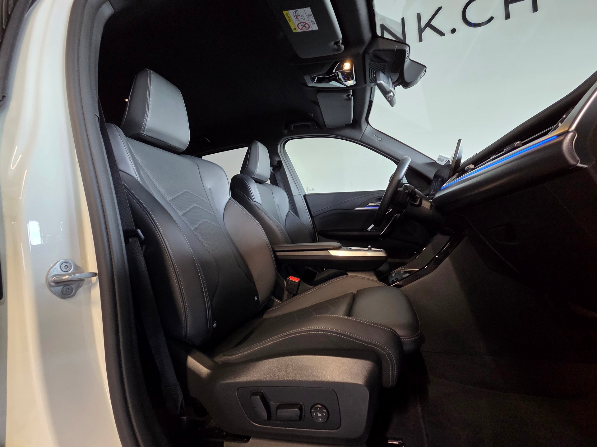 BMW X1 23i xDrive M-Sport-image-17