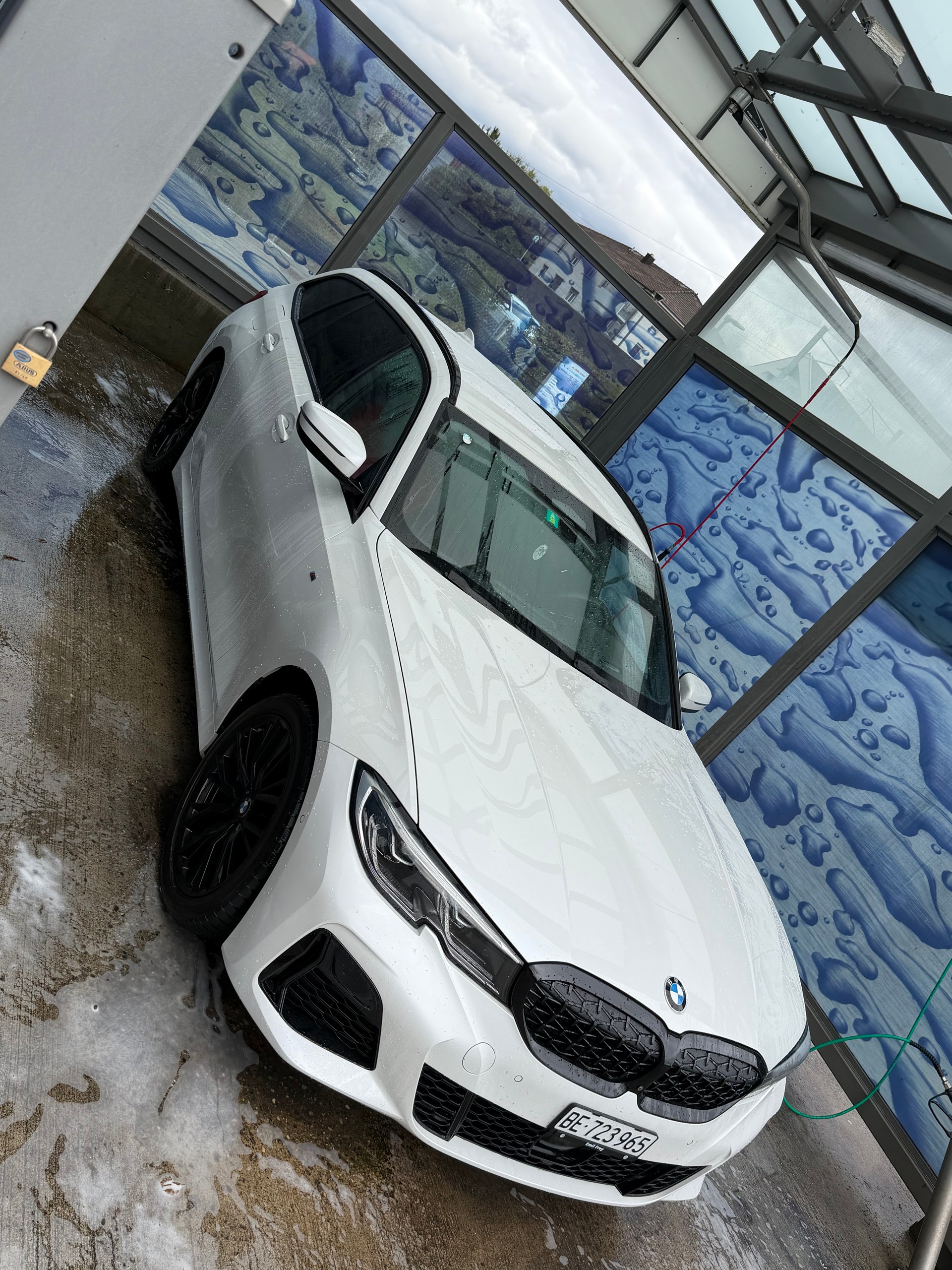 BMW M340i xDrive Touring-image-1