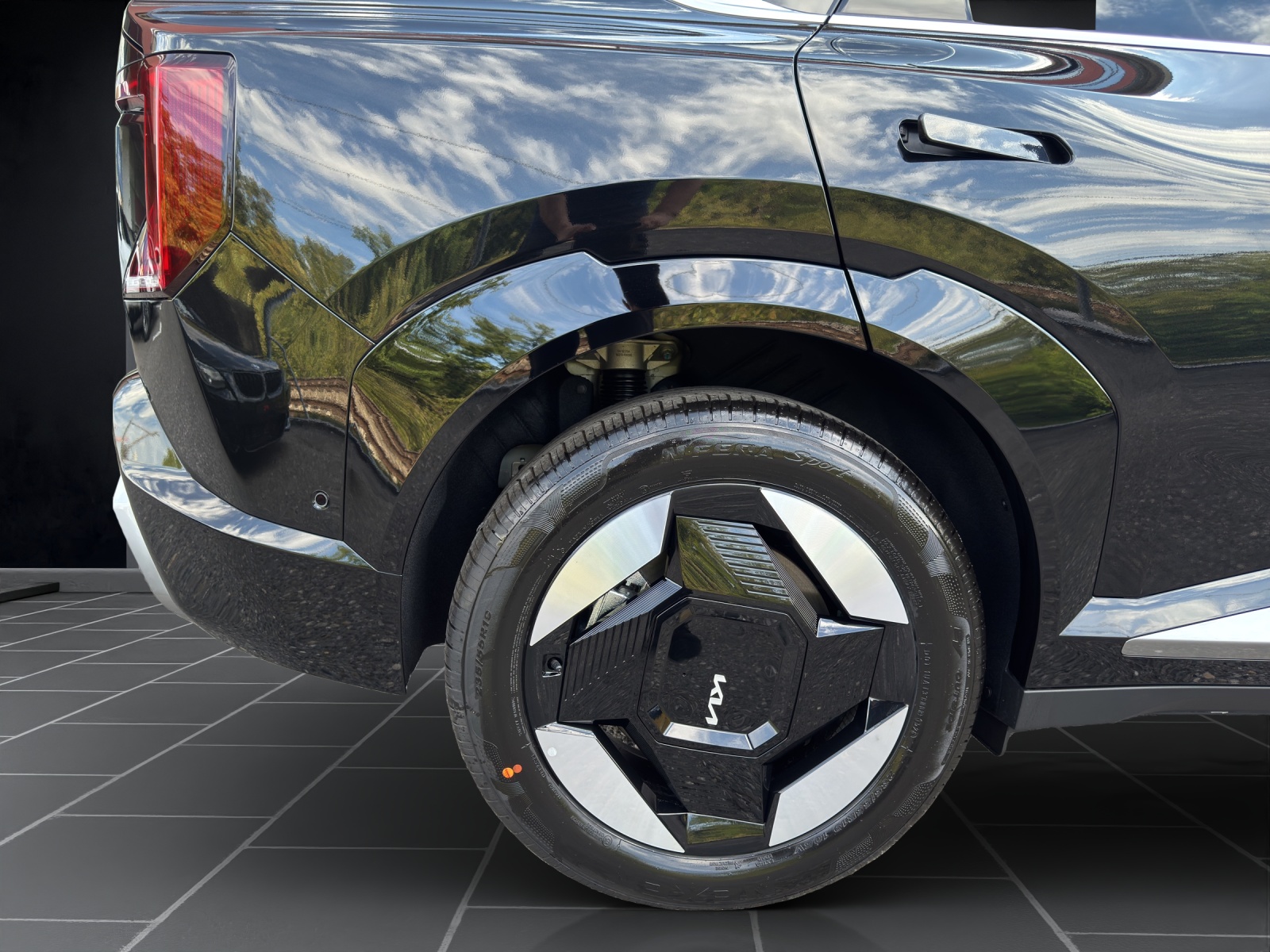 KIA EV5 81,4 kWh Earth 4x4-image-9