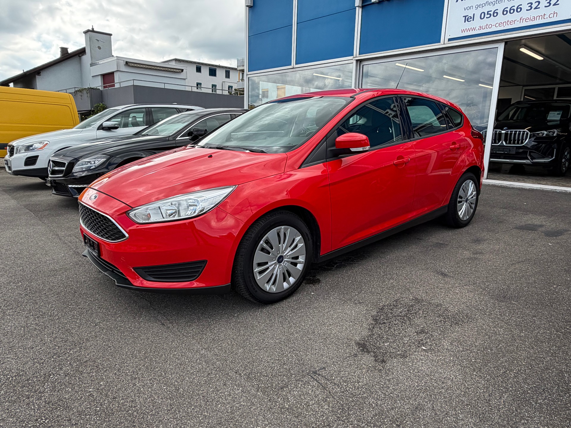 FORD Focus 1.0 SCTi Trend-image-1