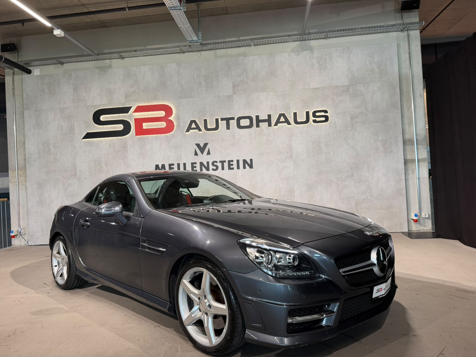 MERCEDES-BENZ SLK 350 7G-Tronic-showroom-element-1