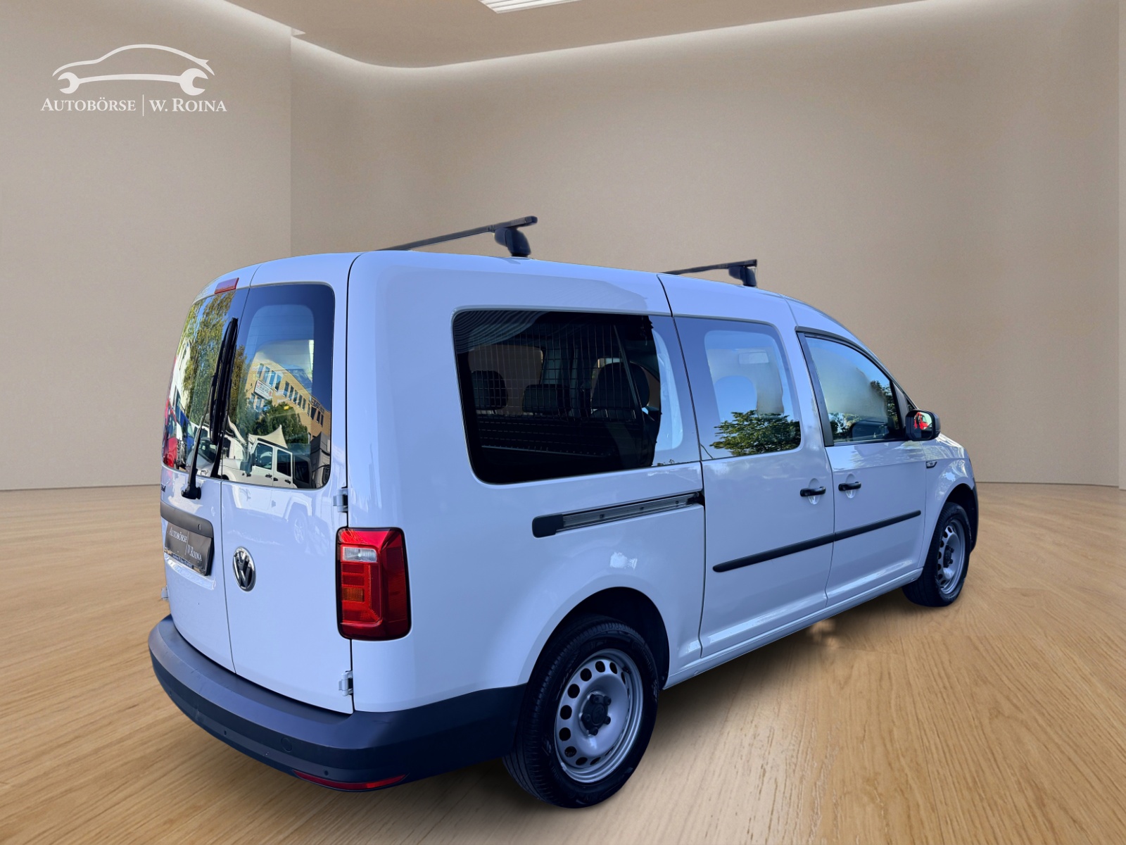 VW Caddy Maxi 1.4TSI BlueMotion Technology-image-2