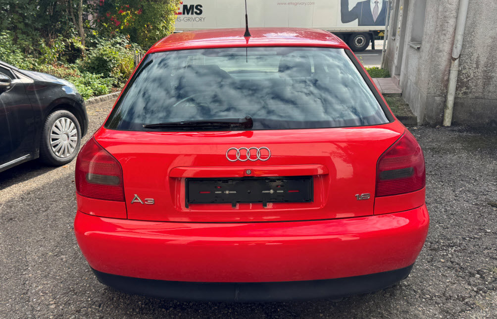 AUDI A3 1.6 Ambition-image-9