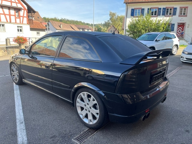 OPEL Astra 2.0i 16V Turbo OPC-image-3