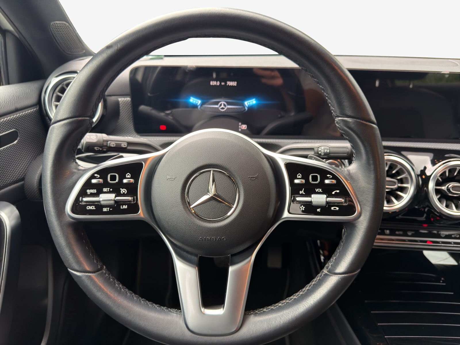 MERCEDES-BENZ A 180 Night Star 7G-DCT-image-9