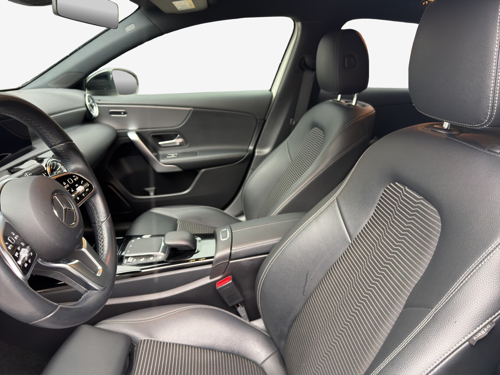 MERCEDES-BENZ A 180 Night Star 7G-DCT-image-7