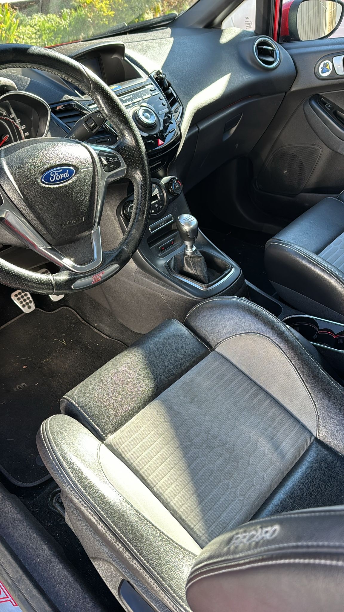 FORD Fiesta 1.6 SCTi ST-2-image-10