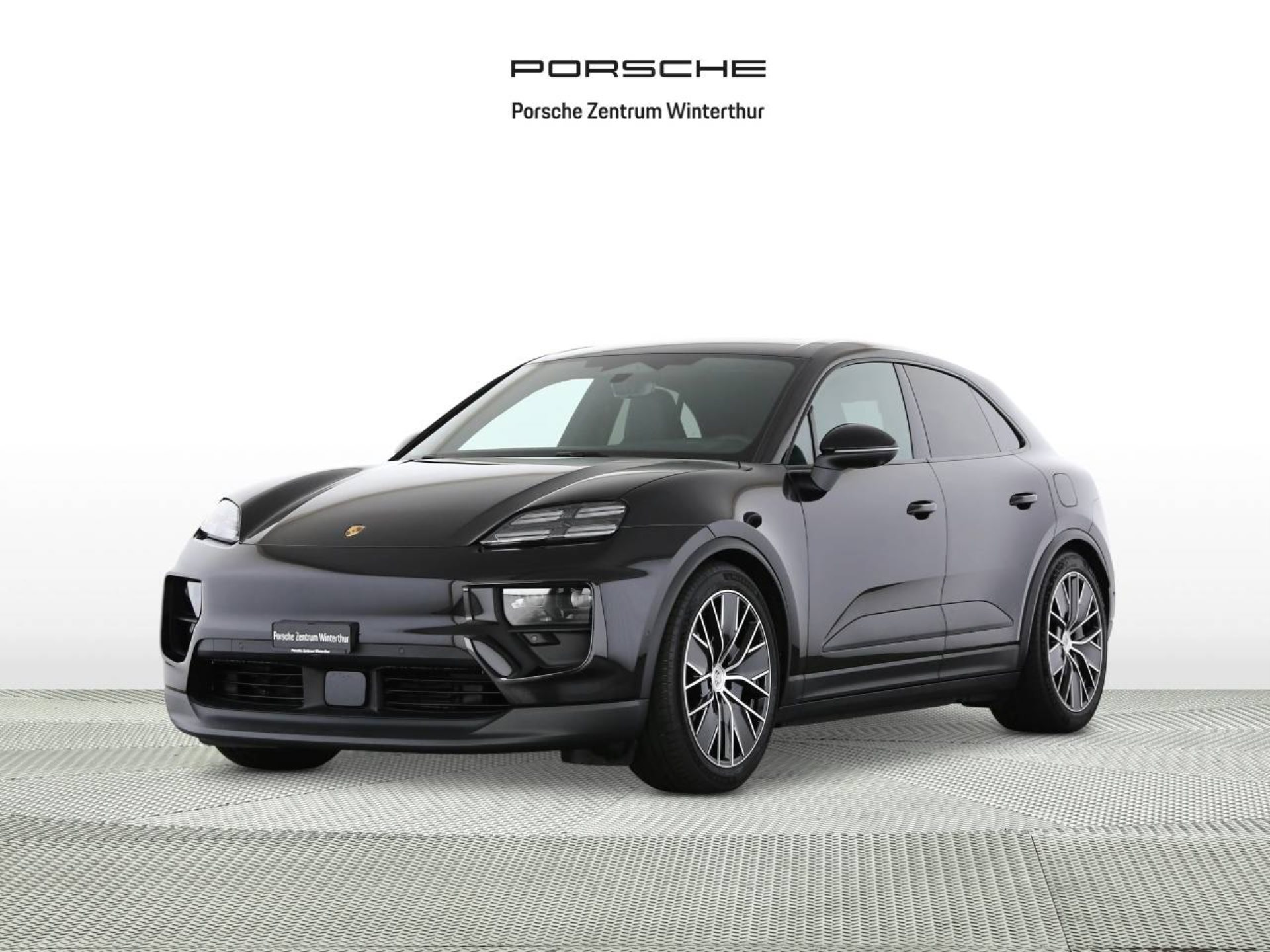 PORSCHE Macan 4-image-0