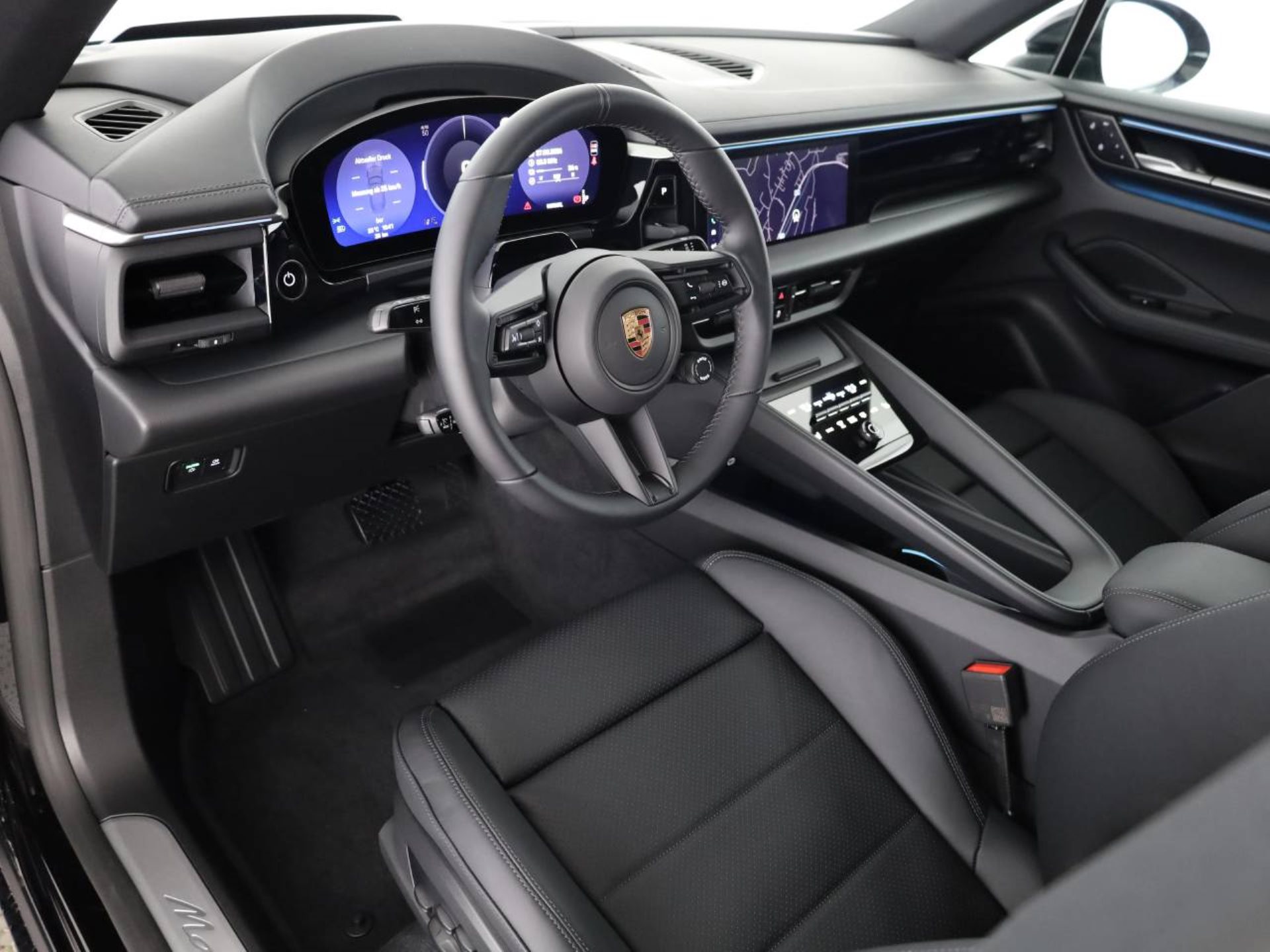 PORSCHE Macan 4-image-3