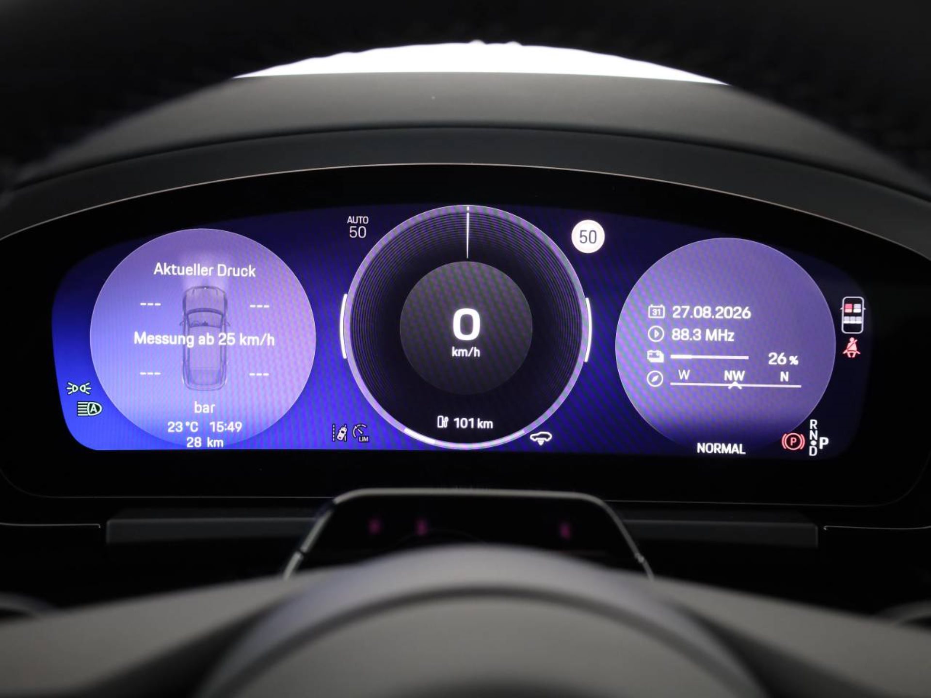 PORSCHE Macan 4-image-10