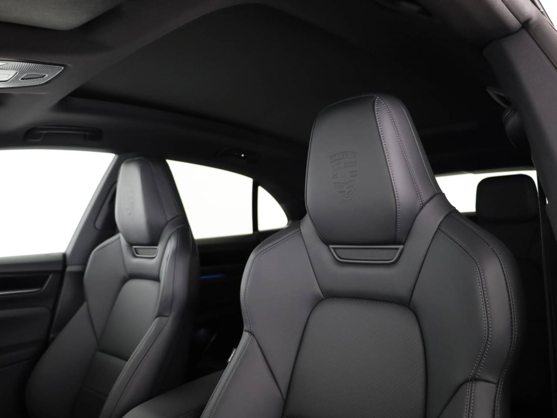 PORSCHE Macan 4-image-16