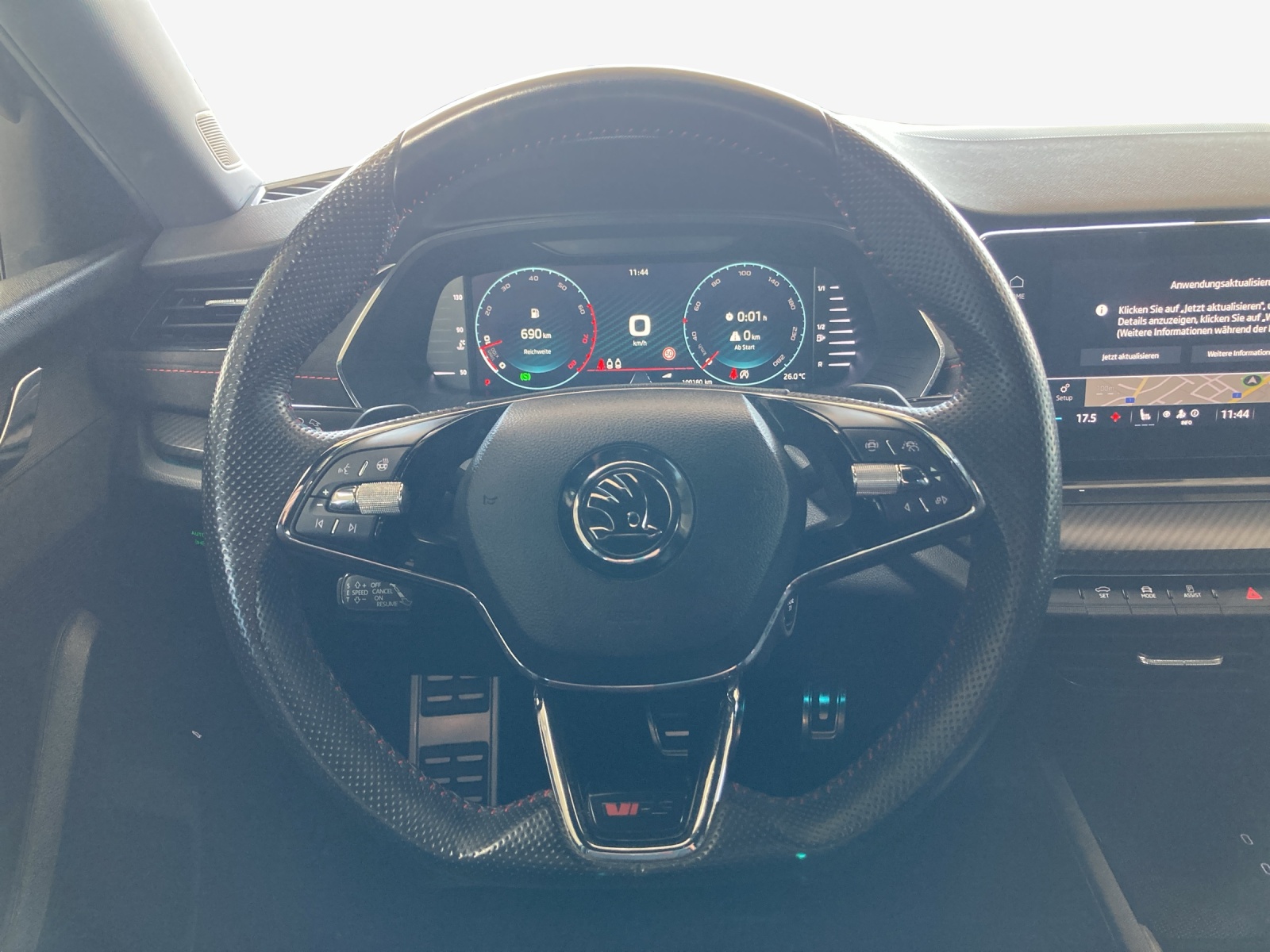 SKODA Octavia Combi 2.0 TSI DSG RS-image-9