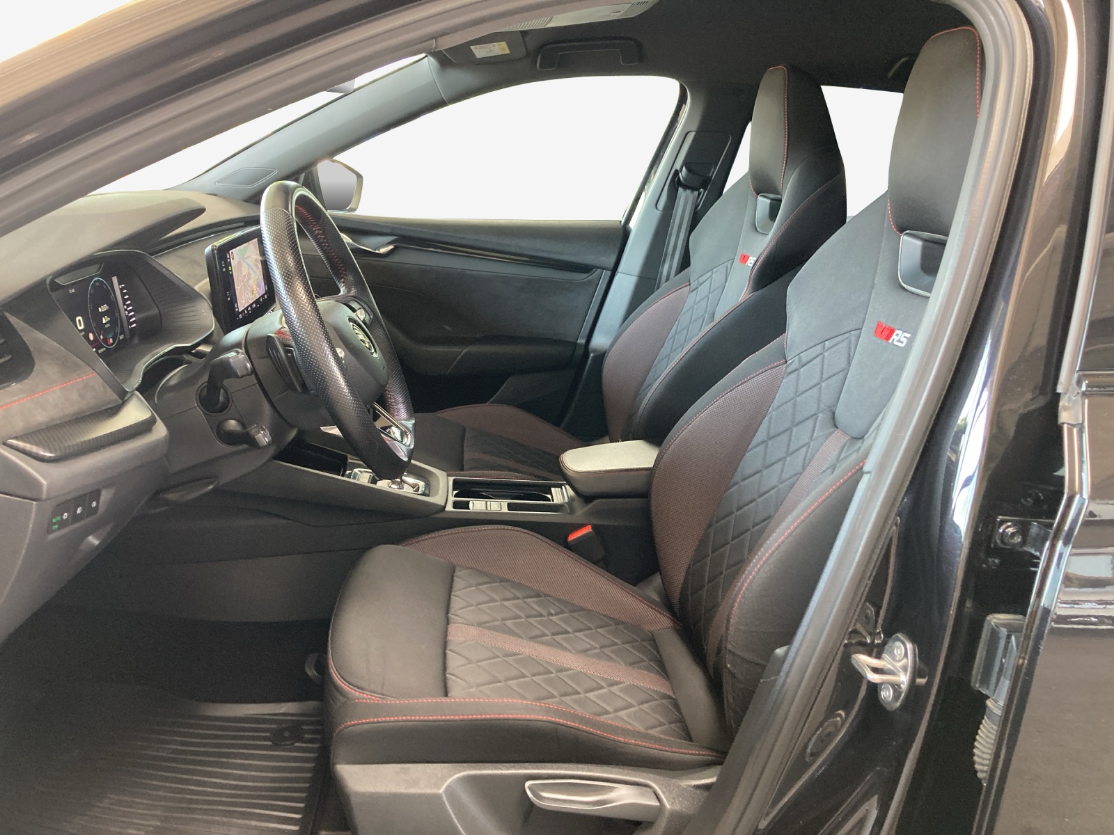 SKODA Octavia Combi 2.0 TSI DSG RS-image-7