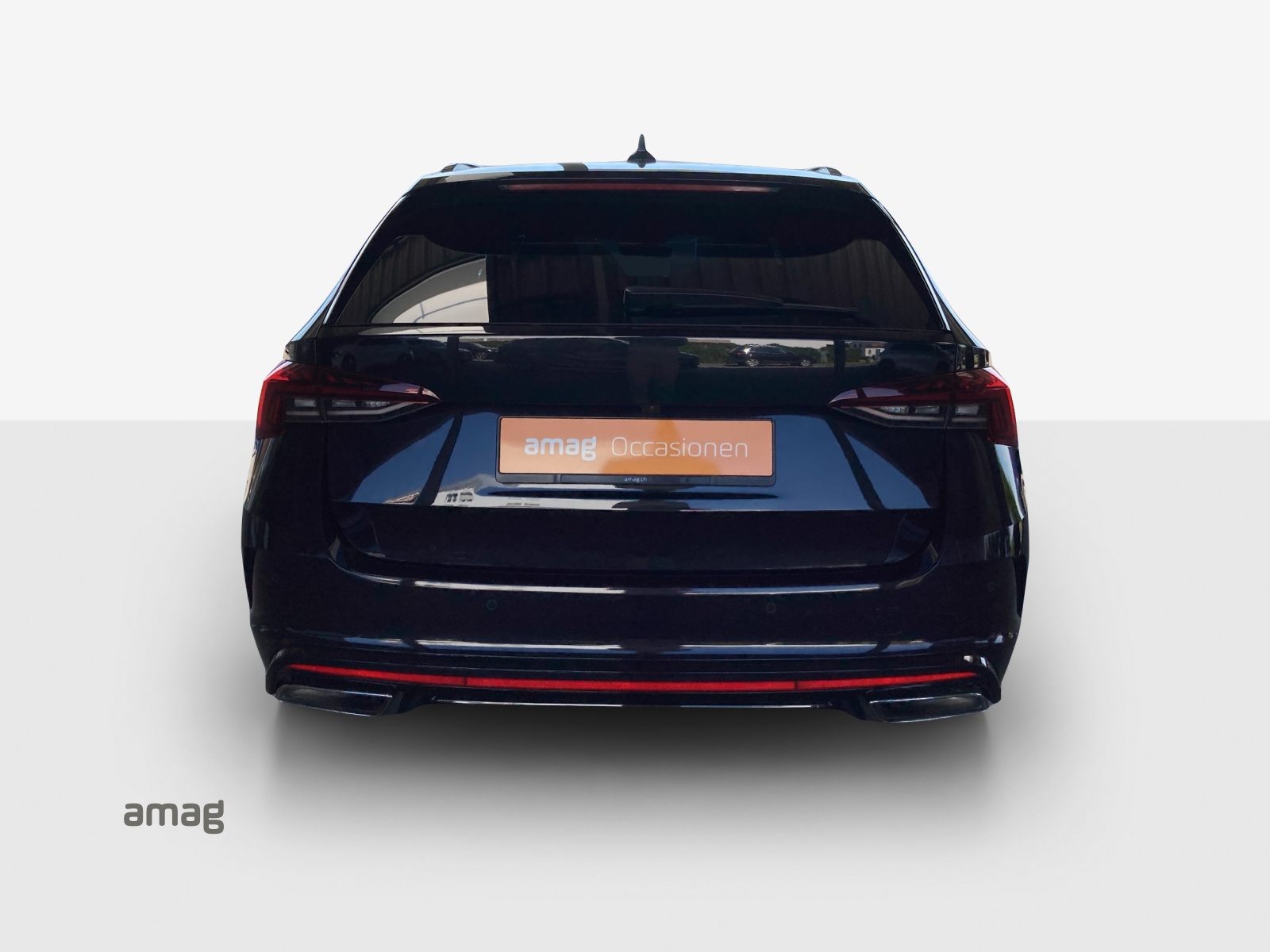 SKODA Octavia Combi 2.0 TSI DSG RS-image-3