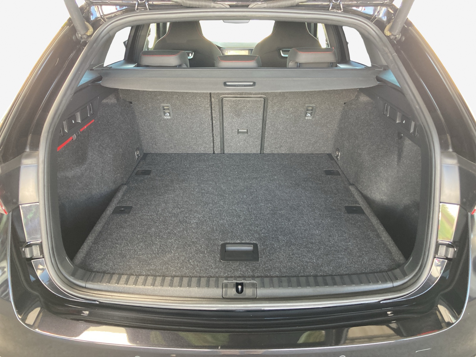 SKODA Octavia Combi 2.0 TSI DSG RS-image-12