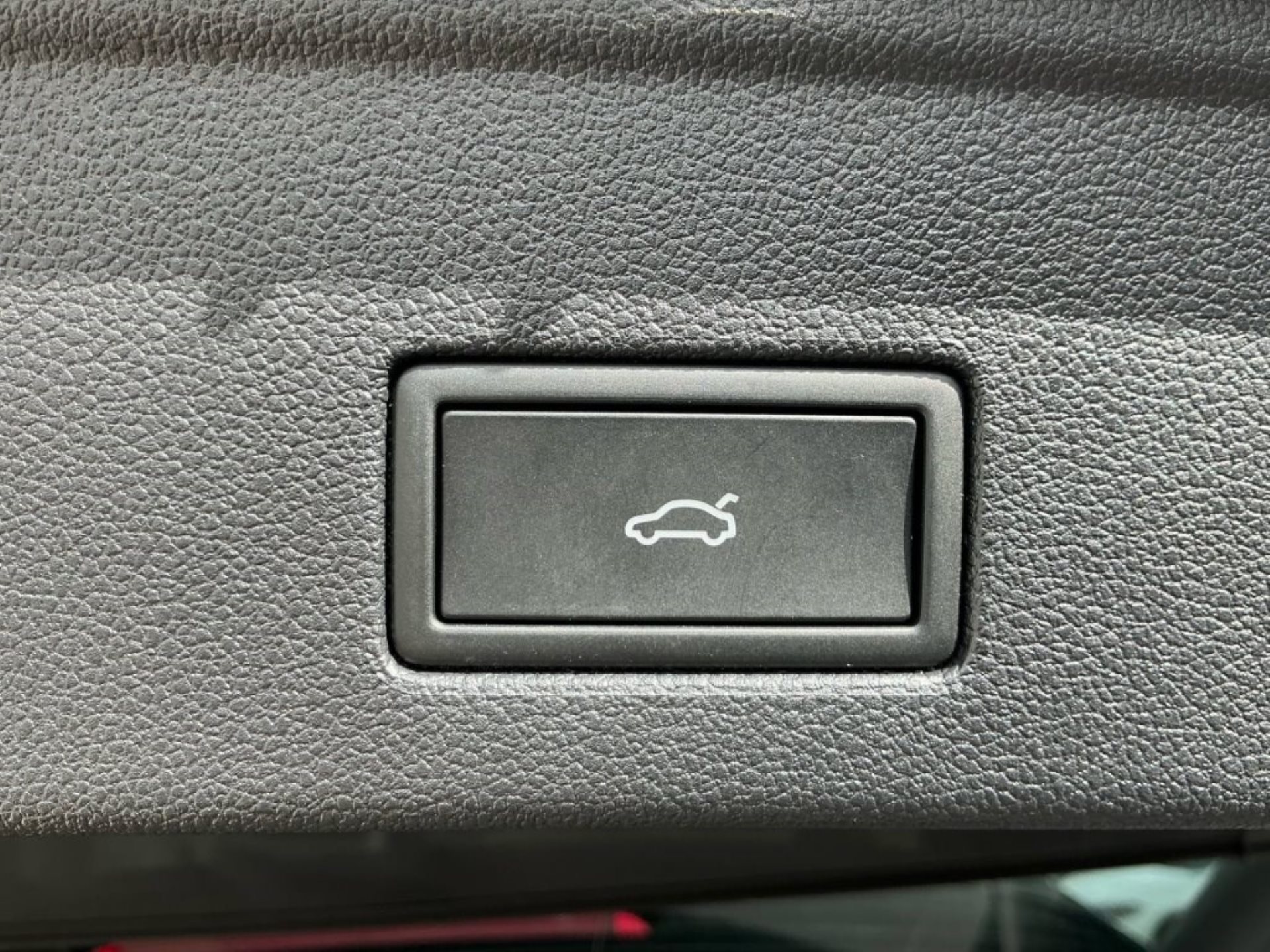 VW Touareg 3.0 TDI 231PS 4Motion *** ANHÄNGERKUPPLUNG ***-image-21