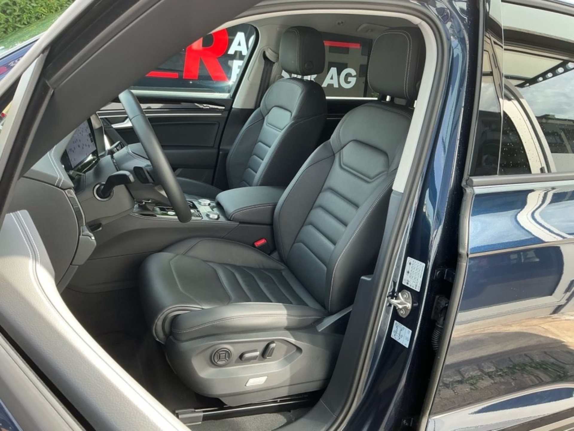 VW Touareg 3.0 TDI 231PS 4Motion *** ANHÄNGERKUPPLUNG ***-image-7