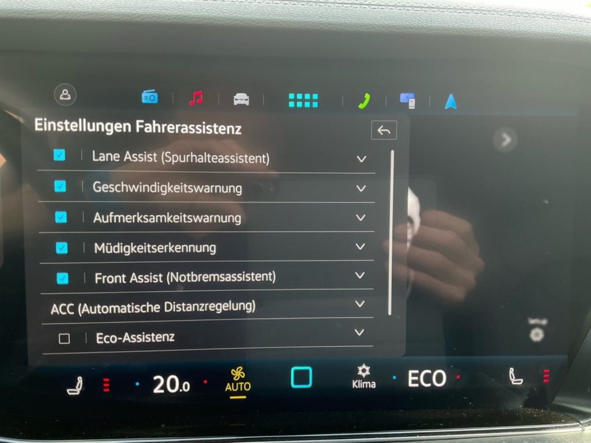 VW Touareg 3.0 TDI 231PS 4Motion *** ANHÄNGERKUPPLUNG ***-image-16