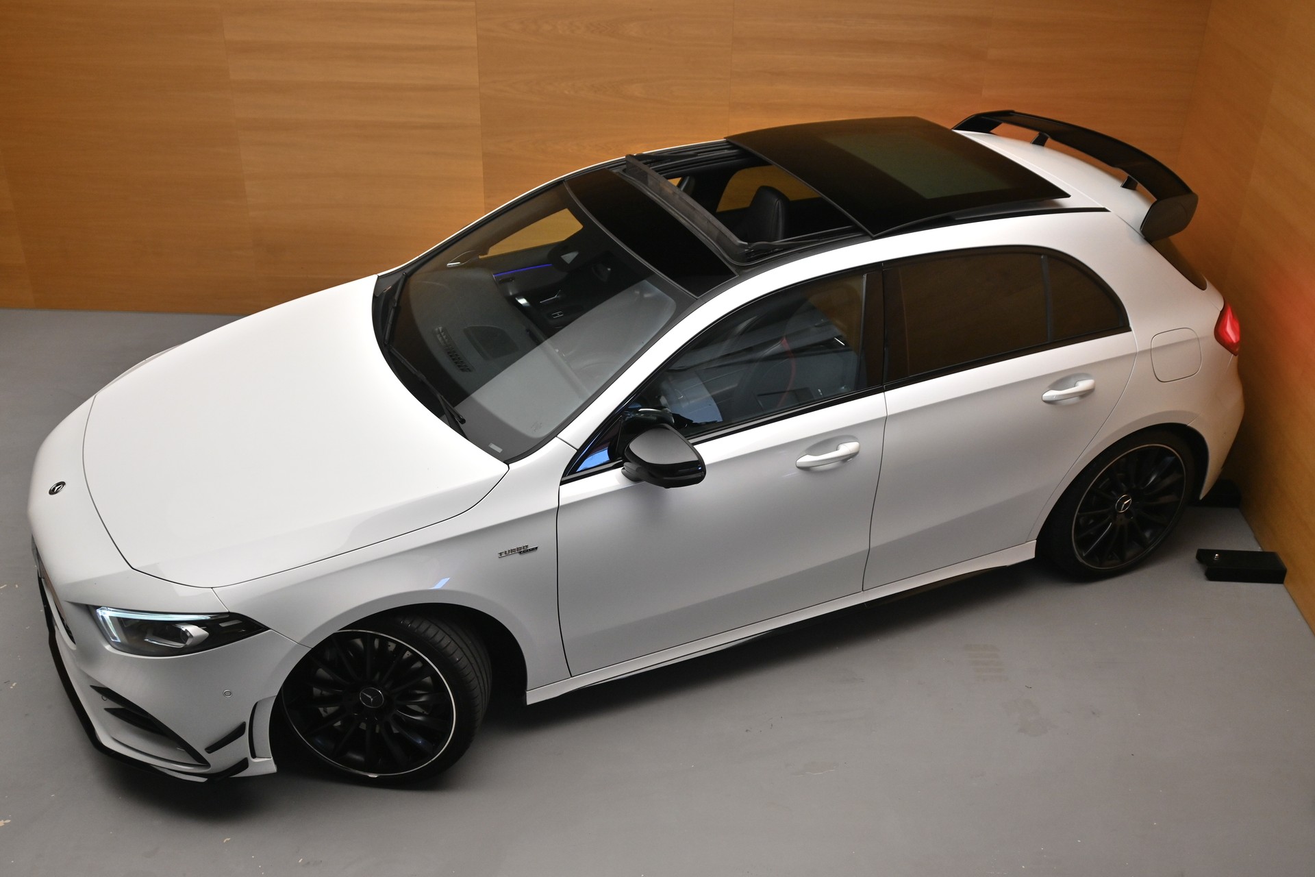 MERCEDES-BENZ A 35 AMG 4Matic Speedshift*AMG Performance-Sitze*-image-1