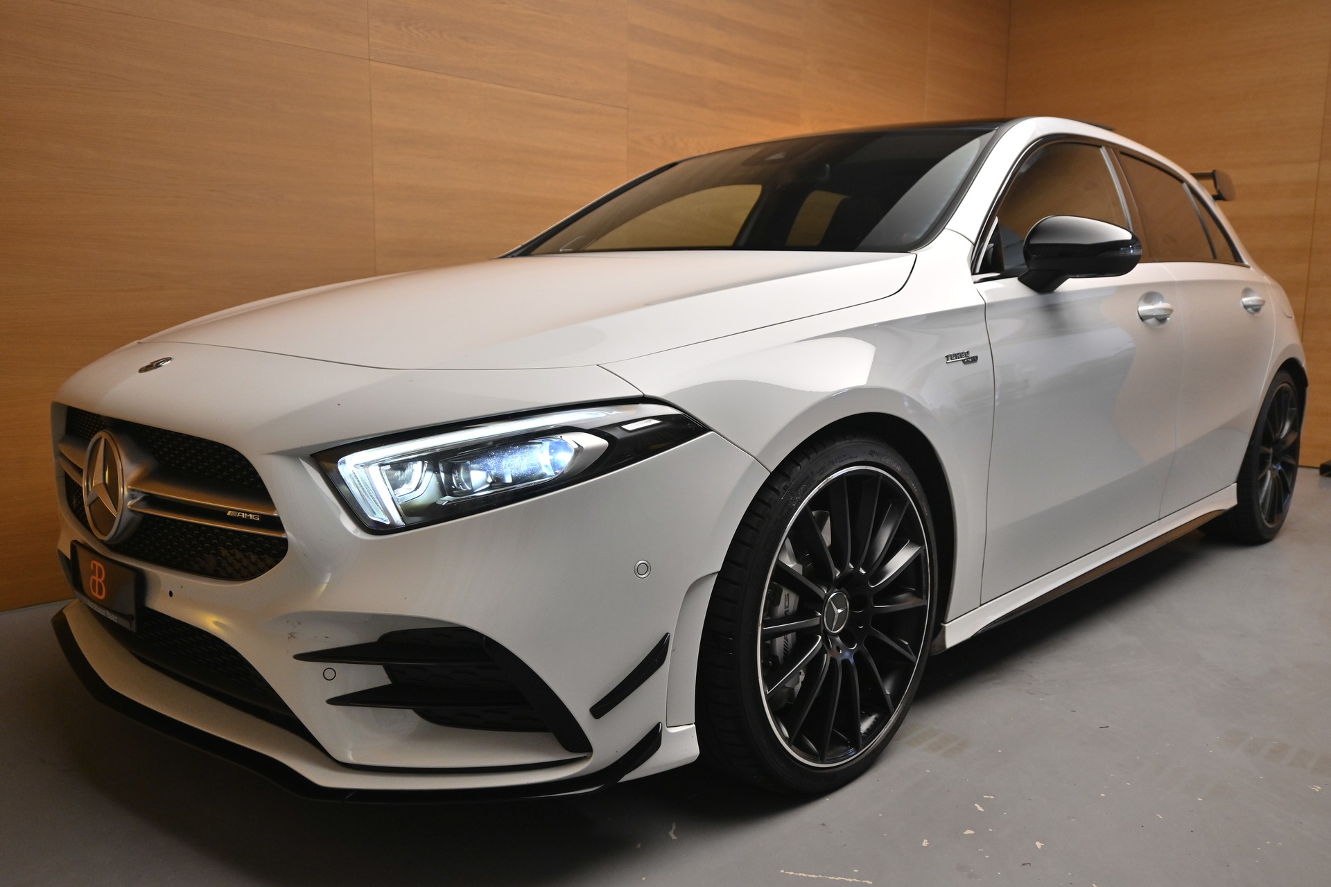 MERCEDES-BENZ A 35 AMG 4Matic Speedshift*AMG Performance-Sitze*-image-2