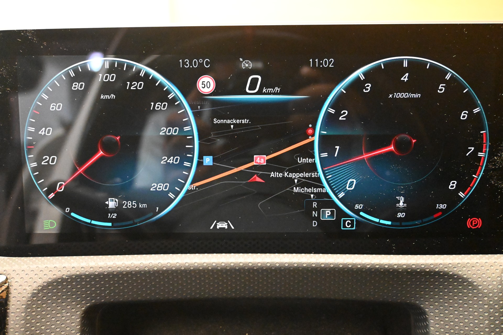 MERCEDES-BENZ A 35 AMG 4Matic Speedshift*AMG Performance-Sitze*-image-10