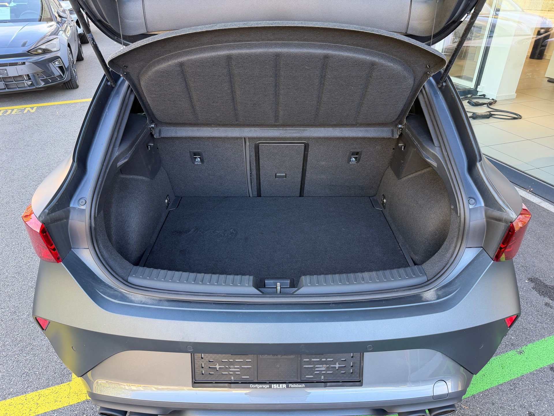 CUPRA LEON 2.0 TSI VZ DSG-image-6