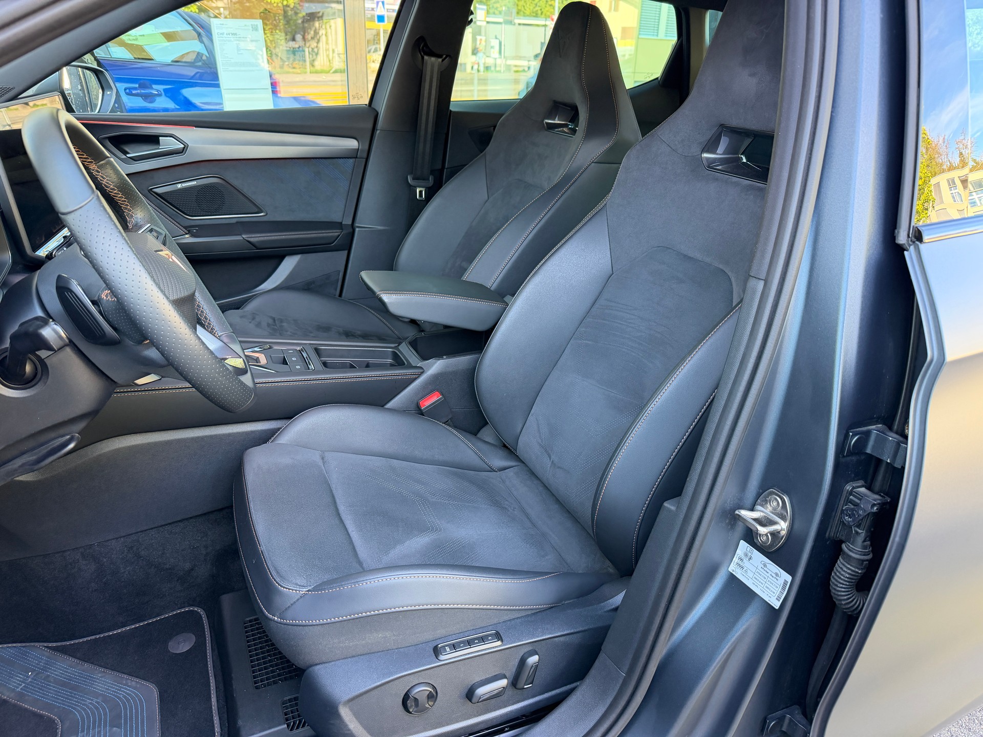 CUPRA LEON 2.0 TSI VZ DSG-image-8