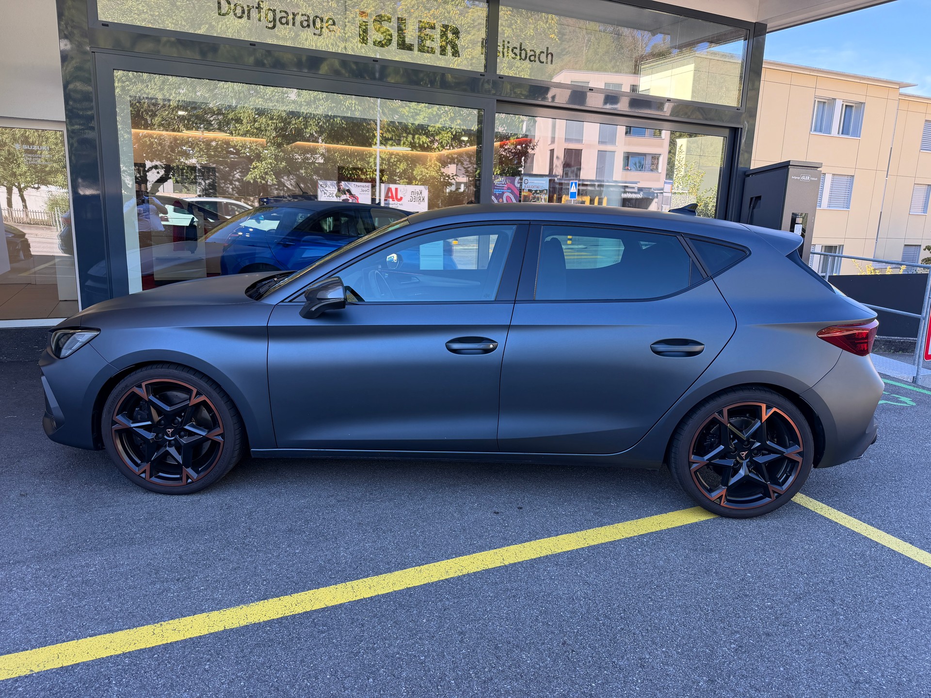CUPRA LEON 2.0 TSI VZ DSG-image-4