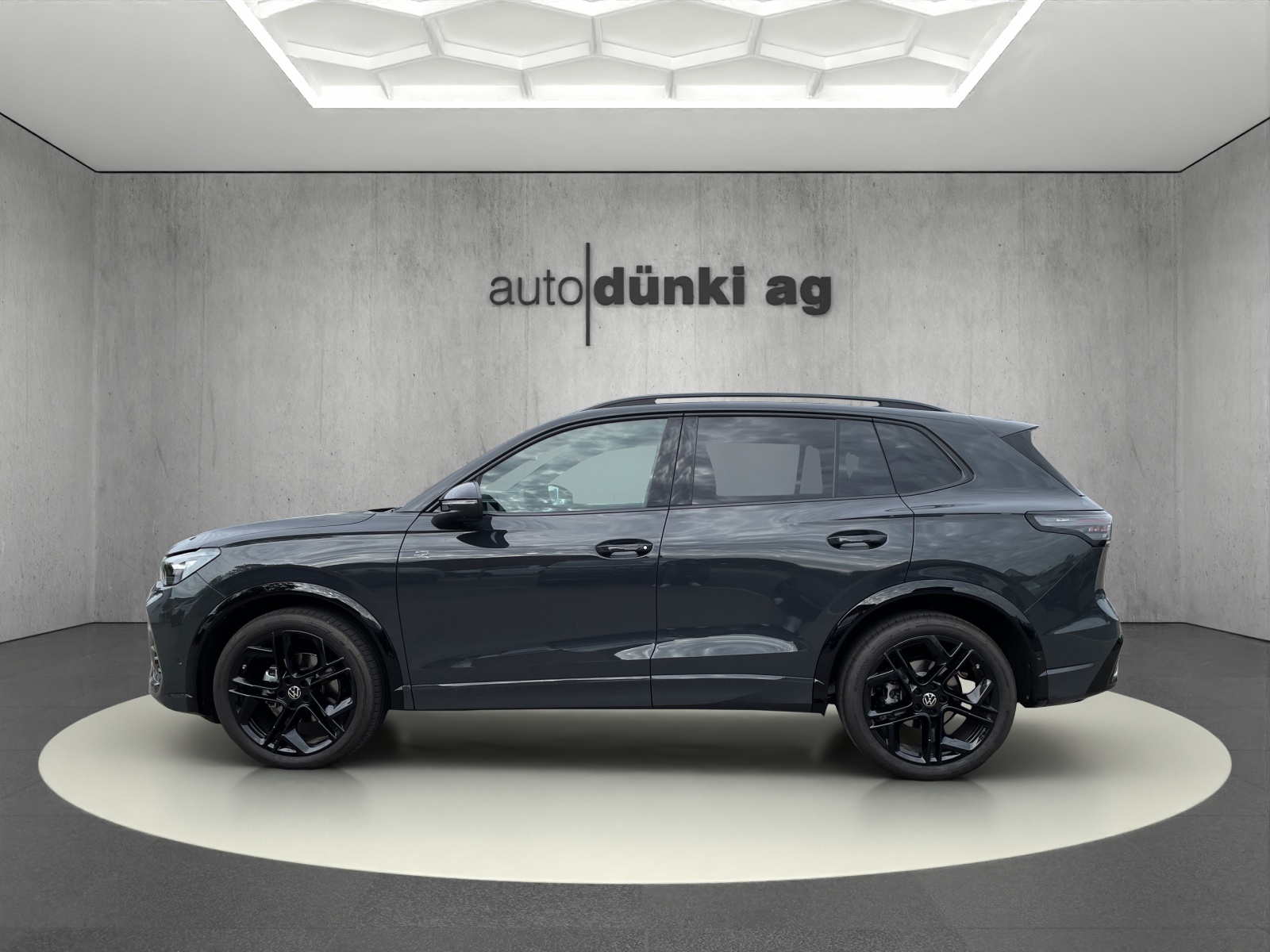 VW Tiguan 1.5 TSI evo2 mHEV R-Line DSG-image-1