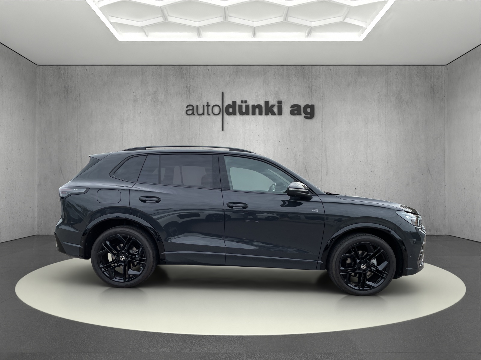 VW Tiguan 1.5 TSI evo2 mHEV R-Line DSG-image-4
