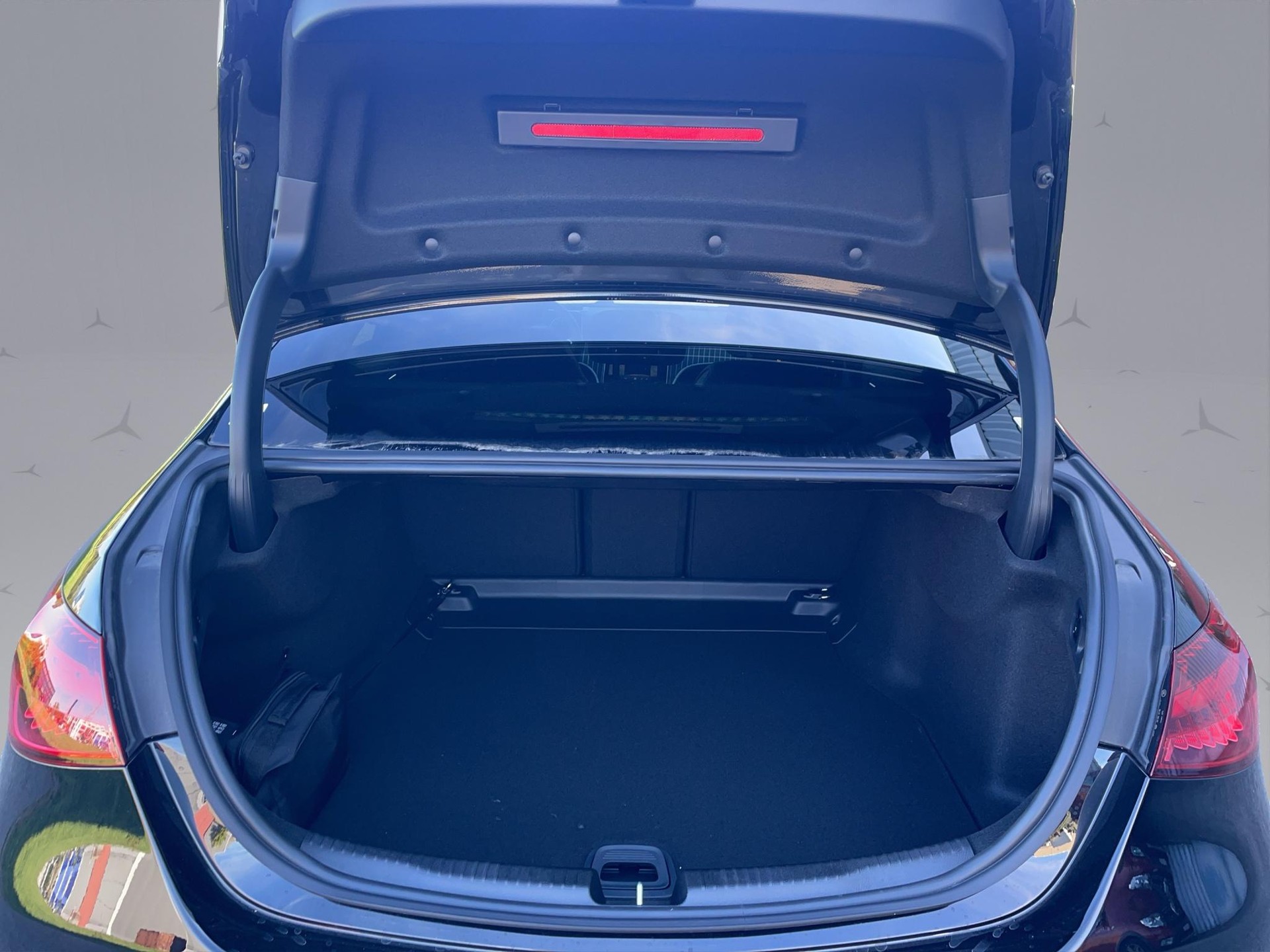 MERCEDES-BENZ C-Klasse W206 C 220 d AMG Line 4matic-image-18